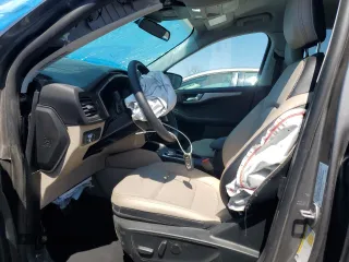 2021 Ford Escape SEL с VIN 1FMCU9H62MUA41075, выставлен на аукционе Copart как лот 53243335 с пробегом 29 209 миль миль и Списание • Salvage title. История ставок и продаж доступна на DreamBid. Изображение 7.
