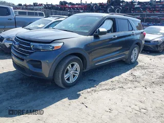 2020 Ford Explorer XLT with VIN 1FMSK7DH0LGB14180, listed as a IAAI auction lot 41671804 with 76,677 mi miles. Bid and sale history available at carsss.com. Image 2.