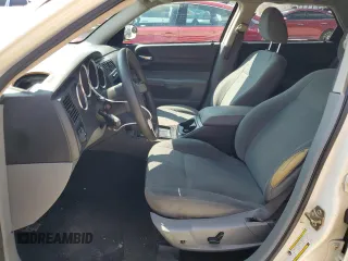 2005 Dodge Magnum SE z VIN 2D4FV48V45H647770, wystawiony jako Copart lot #72318254 z przebiegiem 189 772 mil mil oraz Szkoda całkowita • Salvage title. Historia ofert i sprzedaży dostępna na DreamBid. Obrazek 7.