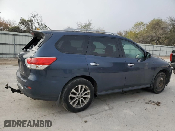 2016 Nissan Pathfinder SV with VIN 5N1AR2MM9GC668032, listed as a Copart auction lot 86822774 with 134,175 mi miles and Clean Title. Bid and sale history available at carsss.com. Image 3.