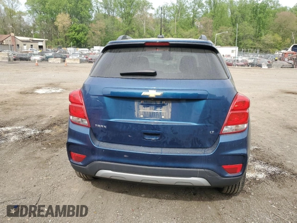 2020 Chevrolet Trax LT with VIN 3GNCJLSB4LL317899, listed as a Copart auction lot 53877975 with 136,935 mi miles and Salvage title. Bid and sale history available at DreamBid. Image 6.