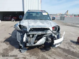 2006 Toyota 4Runner SR5 with VIN JTEZU14RX68052266, listed as a IAAI auction lot 41776526 with 284,877 mi miles. Bid and sale history available at carsss.com. Image 13.