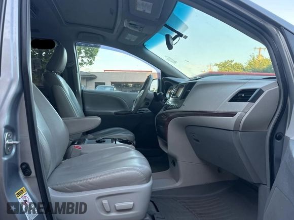 2013 Toyota Sienna XLE AAS with VIN 5TDYK3DC6DS398059, listed as a Copart auction lot 56074325 with 186,212 mi miles and Clean Title. Bid and sale history available at DreamBid. Image 5.