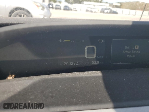 2017 Toyota Prius Two z VIN JTDKARFU6H3030019, wystawiony jako Copart lot #54850235 z przebiegiem 200 292 mil mil oraz Czysty tytuł • Clean title. Historia ofert i sprzedaży dostępna na DreamBid. Obrazek 9.