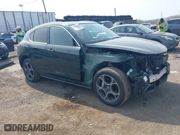 2018 Alfa Romeo Stelvio z VIN ZASFAKAN7J7B99545, wystawiony jako IAAI lot #42117271 z przebiegiem 49 368 mil mil oraz . Historia ofert i sprzedaży dostępna na DreamBid. Obrazek 1.
