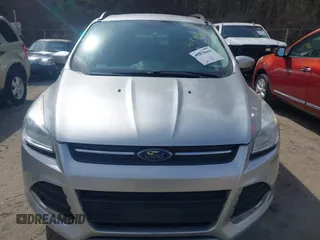 2016 Ford Escape SE with VIN 1FMCU9GXXGUB10447, listed as a IAAI auction lot 41879610 with 137,913 mi miles. Bid and sale history available at carsss.com. Image 12.