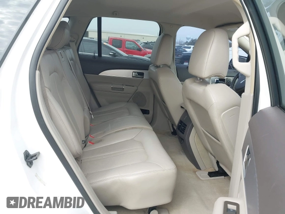 2012 Lincoln MKX with VIN 2LMDJ6JK8CBL01555, listed as a IAAI auction lot 41723407 with 111,370 mi miles. Bid and sale history available at carsss.com. Image 8.