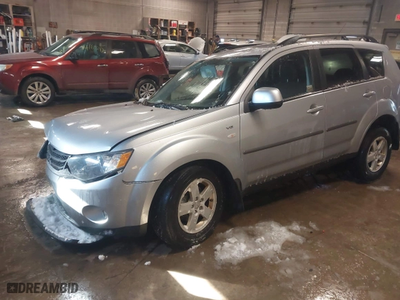 2008 Mitsubishi Outlander LS with VIN JA4MT31X08Z013323, listed as a IAAI auction lot 41588791 with 107,357 mi miles. Bid and sale history available at carsss.com. Image 16.