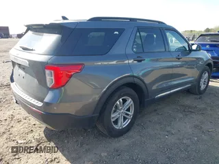 2022 Ford Explorer XLT with VIN 1FMSK7DH7NGC00976, listed as a IAAI auction lot 41938002 with 34,175 mi miles. Bid and sale history available at carsss.com. Image 4.