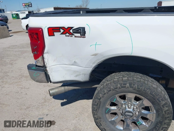 2019 Ford F-250 XL z VIN 1FT7W2B67KEE21553, wystawiony jako IAAI lot #41850136 z przebiegiem 157 012 mil mil oraz . Historia ofert i sprzedaży dostępna na DreamBid. Obrazek 17.