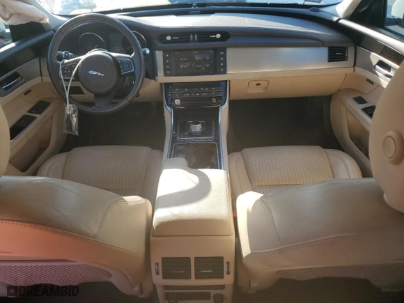 2016 Jaguar XF 35t Prestige with VIN SAJBE4BV8GCY02512, listed as a Copart auction lot 84510554 with 135,293 mi miles and Salvage Title. Bid and sale history available at carsss.com. Image 8.