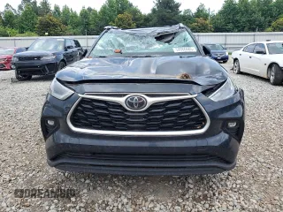 2021 Toyota Highlander XLE with VIN 5TDGZRAH2MS521284, listed as a Copart auction lot 59986685 with 106,610 mi miles and Salvage title. Bid and sale history available at DreamBid. Image 5.