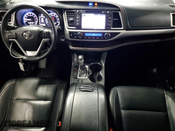 2016 Toyota Highlander XLE z VIN 5TDJKRFH0GS500635, wystawiony jako Copart lot #55602525 z przebiegiem 108 930 mil mil oraz Czysty tytuł • Clean title. Historia ofert i sprzedaży dostępna na DreamBid. Obrazek 8.