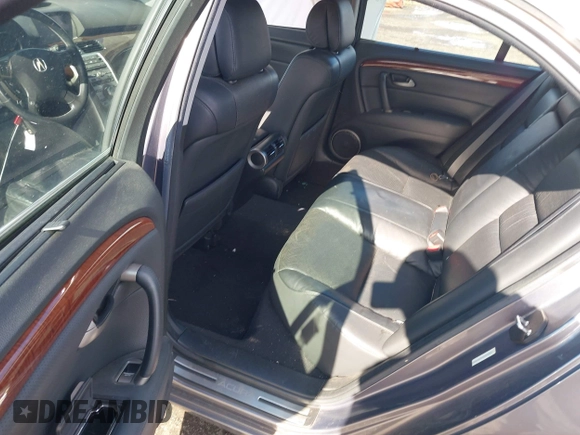 2007 Acura RL Tech Pkg with VIN JH4KB16617C000200, listed as a IAAI auction lot 41592490 with 224,508 mi miles. Bid and sale history available at carsss.com. Image 8.