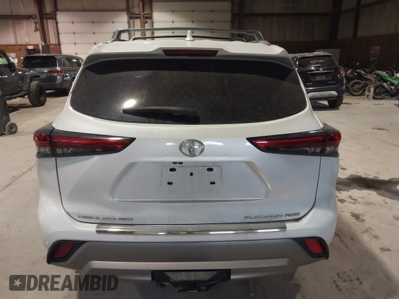 2022 Toyota Highlander Platinum z VIN 5TDFZRBH6NS192150, wystawiony jako IAAI lot #41291531 z przebiegiem 67 474 mil mil oraz . Historia ofert i sprzedaży dostępna na DreamBid. Obrazek 17.