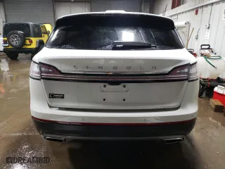 2022 Lincoln Nautilus Reserve with VIN 2LMPJ8KPXNBL06083, listed as a Copart auction lot 42263213 with 8,836 mi miles. Bid and sale history available at carsss.com. Image 6.