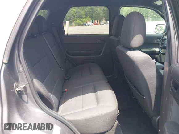2011 Ford Escape XLT с VIN 1FMCU9D70BKA79380, выставлен на аукционе IAAI как лот 42468883 с пробегом 128 440 миль миль и . История ставок и продаж доступна на DreamBid. Изображение 8.