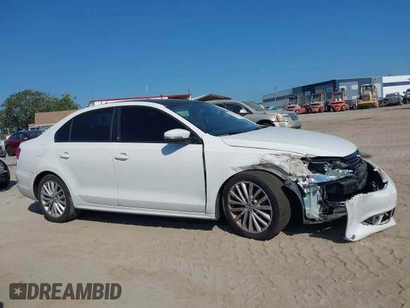 2013 Volkswagen Jetta TDI w/Premium with VIN 3VWLL7AJXDM392313, listed as a IAAI auction lot 42131758 with 98,618 mi miles and . Bid and sale history available at DreamBid. Image 13.