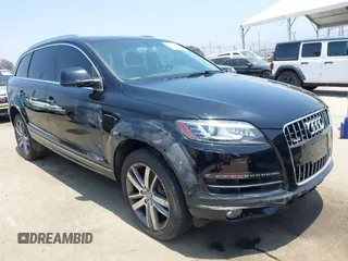 2015 Audi Q7 Premium Plus z VIN WA1LGAFE4FD030339, wystawiony jako IAAI lot #42369240 z przebiegiem 86 482 mil mil oraz . Historia ofert i sprzedaży dostępna na DreamBid. Obrazek 1.