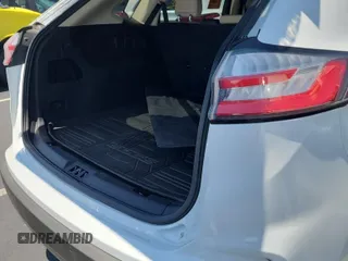 2020 Ford Edge SE с VIN 2FMPK3G98LBA30683, выставлен на аукционе IAAI как лот 42550081 с пробегом 89 099 миль миль и . История ставок и продаж доступна на DreamBid. Изображение 29.