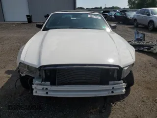 2013 Ford Mustang V6 with VIN 1ZVBP8EM2D5248092, listed as a Copart auction lot 62529765 with 107,771 mi miles and Salvage title. Bid and sale history available at DreamBid. Image 5.
