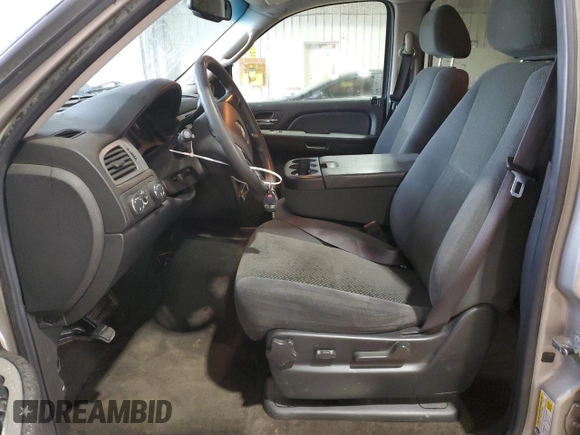2008 Chevrolet Suburban Commercial with VIN 3GNGK26K28G309111, listed as a Copart auction lot 80510184 with 140,242 mi miles and Salvage Title. Bid and sale history available at carsss.com. Image 7.