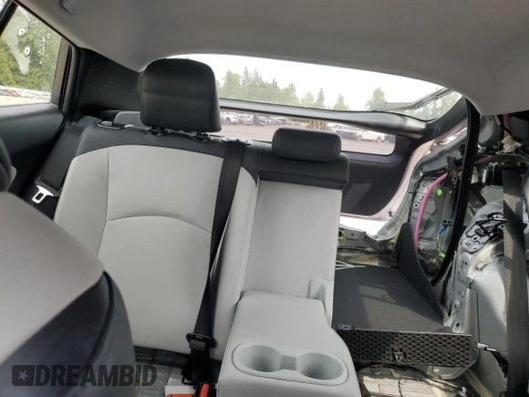 2017 Toyota Prius Two with VIN JTDKARFU2H3049392, listed as a Copart auction lot 55634485 with 32,405 mi miles and Salvage Title. Bid and sale history available at DreamBid. Image 10.