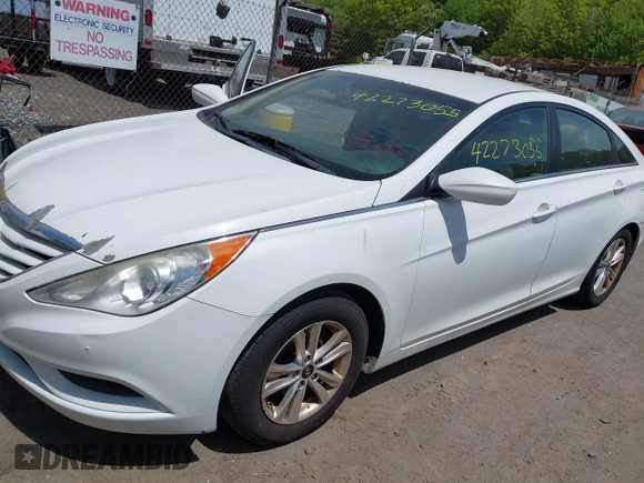 2013 Hyundai Sonata GLS z VIN 5NPEB4ACXDH698593, wystawiony jako IAAI lot #42273055 z przebiegiem 198 516 mil mil oraz . Historia ofert i sprzedaży dostępna na DreamBid. Obrazek 2.