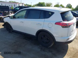2018 Toyota RAV4 LE с VIN JTMBFREV7JJ745887, выставлен на аукционе IAAI как лот 42526629 с пробегом 74 149 миль миль и . История ставок и продаж доступна на DreamBid. Изображение 3.