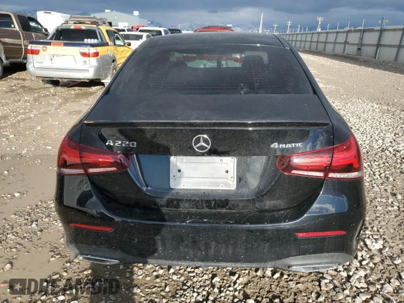 2021 Mercedes-Benz A 220 z VIN W1K3G4FB1MJ277450, wystawiony jako Copart lot #48180125 z przebiegiem Nie podano mil oraz Szkoda całkowita • Salvage title. Historia ofert i sprzedaży dostępna na DreamBid. Obrazek 6.