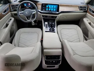 2024 Volkswagen Atlas SE z VIN 1V2JR2CAXRC616048, wystawiony jako Copart lot #56694875 z przebiegiem 11 281 mil mil oraz Szkoda całkowita • Salvage title. Historia ofert i sprzedaży dostępna na DreamBid. Obrazek 8.