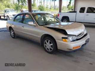 1994 Honda Accord EX z VIN 1HGCD5665RA096825, wystawiony jako IAAI lot #42390162 z przebiegiem 200 339 mil mil oraz . Historia ofert i sprzedaży dostępna na DreamBid. Obrazek 1.