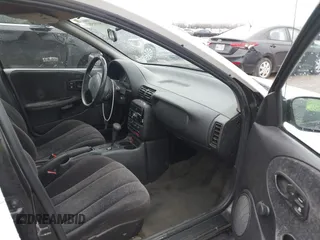 1997 Saturn SL with VIN 1G8ZK5274VZ196952, listed as a IAAI auction lot 41514958 with 125,683 mi miles and . Bid and sale history available at DreamBid. Image 5.