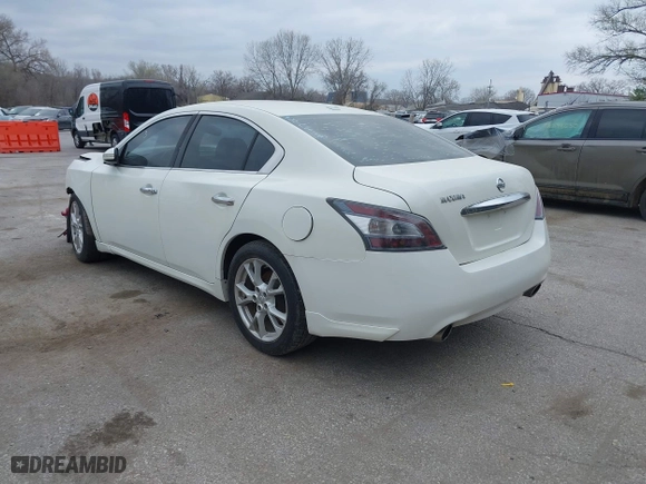 2014 Nissan Maxima 3.5 SV w/Sport Pkg with VIN 1N4AA5AP1EC443571, listed as a IAAI auction lot 39045854 with 121,838 mi miles. Bid and sale history available at carsss.com. Image 3.