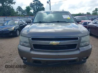 2011 Chevrolet Suburban LT with VIN 1GNSKJE37BR337895, listed as a IAAI auction lot 42171238 with 228,327 mi miles and . Bid and sale history available at DreamBid. Image 12.