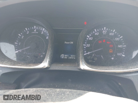2013 Toyota Avalon XLE z VIN 4T1BK1EB6DU029564, wystawiony jako IAAI lot #42425157 z przebiegiem 228 767 mil mil oraz . Historia ofert i sprzedaży dostępna na DreamBid. Obrazek 7.