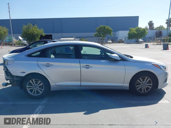 2016 Hyundai Sonata SE with VIN 5NPE24AF2GH386525, listed as a IAAI auction lot 42429207 with 125,833 mi miles and . Bid and sale history available at DreamBid. Image 14.