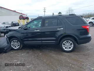 2014 Ford Explorer XLT with VIN 1FM5K8D86EGA67095, listed as a IAAI auction lot 41953602 with 122,930 mi miles and . Bid and sale history available at carsss.com. Image 14.