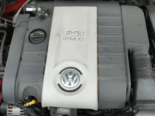 2008 Volkswagen Eos Turbo z VIN WVWBA71F48V019263, wystawiony jako IAAI lot #42107370 z przebiegiem 101 722 mil mil oraz . Historia ofert i sprzedaży dostępna na DreamBid. Obrazek 19.
