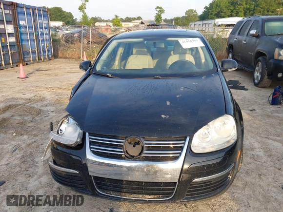 2010 Volkswagen Jetta SEL with VIN 3VWRX7AJ7AM135989, listed as a IAAI auction lot 42436903 with 188,975 mi miles and . Bid and sale history available at DreamBid. Image 11.