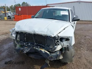 2006 Dodge Dakota ST with VIN 1D7HE28KX6S521235, listed as a IAAI auction lot 41417944 with 122,761 mi miles and . Bid and sale history available at carsss.com. Image 6.