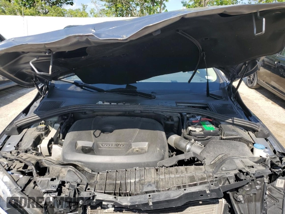 2018 Volvo S60 Inscription с VIN LYV402TK2JB161884, выставлен на аукционе Copart как лот 52506674 с пробегом 91 954 миль миль и Списание • Salvage title. История ставок и продаж доступна на DreamBid. Изображение 11.