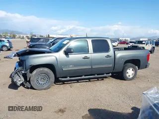 2011 Chevrolet Silverado 1500 LT with VIN 3GCPCSE02BG239588, listed as a IAAI auction lot 41963388 with 253,620 mi miles and . Bid and sale history available at DreamBid. Image 15.