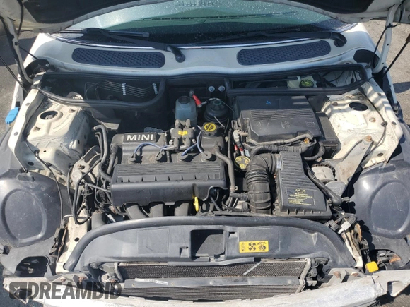 2005 MINI Hardtop with VIN WMWRC33585TK60334, listed as a Copart auction lot 65563635 with 122,758 mi miles and Clean title. Bid and sale history available at DreamBid. Image 11.