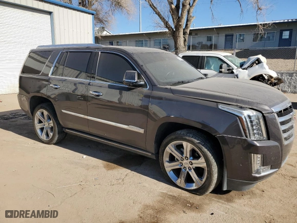 2017 Cadillac Escalade Premium Luxury with VIN 1GYS4CKJ7HR147924, listed as a Copart auction lot 86201344 with 0 mi miles and Salvage Title. Bid and sale history available at carsss.com. Image 4.