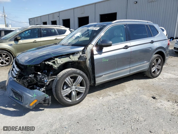 2018 Volkswagen Tiguan SEL Premium with VIN 3VV5B7AX2JM221667, listed as a Copart auction lot 48430745 with 68,529 mi miles and Salvage Title. Bid and sale history available at carsss.com. Image 1.