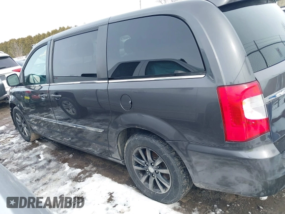 2016 Chrysler Town & Country S with VIN 2C4RC1HG3GR104925, listed as a IAAI auction lot 41682372 with 163,473 mi miles. Bid and sale history available at carsss.com. Image 14.