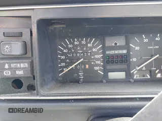1985 Volkswagen Golf с VIN WVWCA0155FK017233, выставлен на аукционе IAAI как лот 41983386 с пробегом 209 428 миль миль и . История ставок и продаж доступна на DreamBid. Изображение 7.