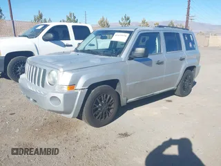 2008 Jeep Patriot Sport с VIN 1J8FT28W88D636040, выставлен на аукционе IAAI как лот 41433558 с пробегом 143 563 миль миль и . История ставок и продаж доступна на DreamBid. Изображение 2.