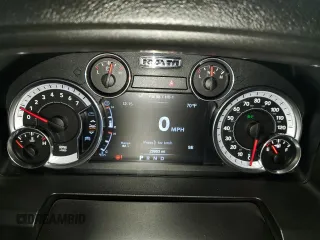 2023 Ram 1500 SLT z VIN 1C6RR7LG4PS536924, wystawiony jako Copart lot #51813395 z przebiegiem 29 903 mil mil oraz Nie do naprawy • Non repairable. Historia ofert i sprzedaży dostępna na DreamBid. Obrazek 9.